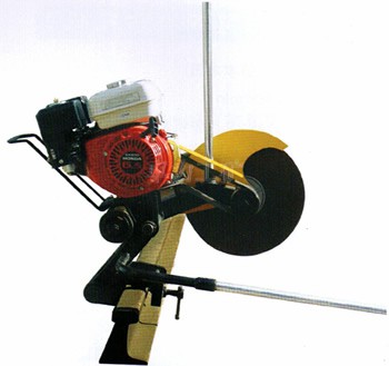 NGJ型内燃钢轨锯轨机